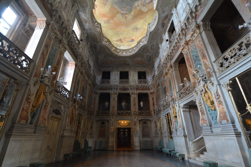 Sala dell'Accademia degli Erranti, ora Ridotto del Teatro Grande di